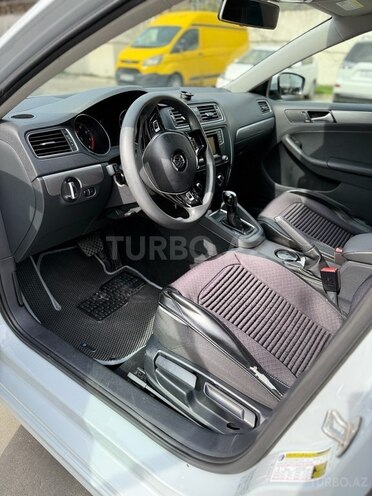 Volkswagen Jetta 2017, 142,000 km - 1.4 л - Bakı