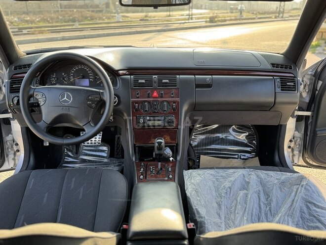 Mercedes E 220 d 2001, 240,000 km - 2.2 l - Bakı