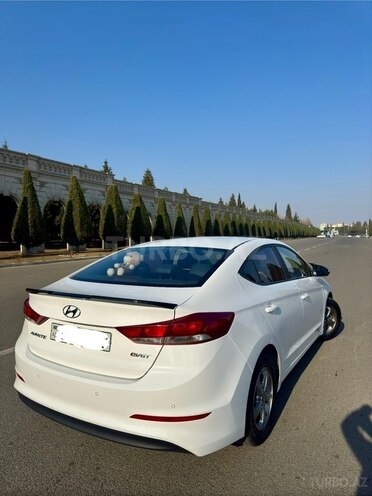 Hyundai Avante 2016, 177,000 km - 1.6 л - Gəncə