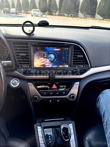 Hyundai Avante 2016, 177,000 km - 1.6 л - Gəncə