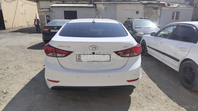 Hyundai Avante 2014, 184,000 km - 1.6 л - Bakı