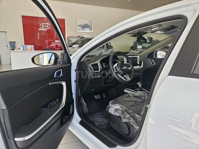 Kia Ceed-9