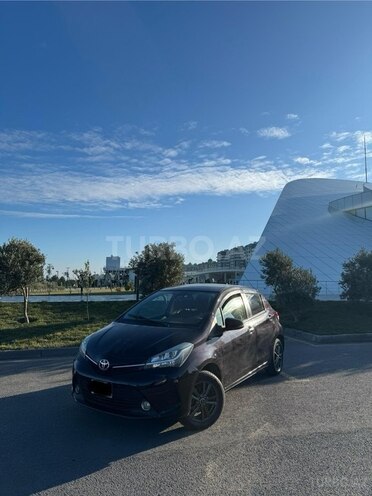 Toyota Vitz 2015, 135,000 km - 1.3 л - Bakı