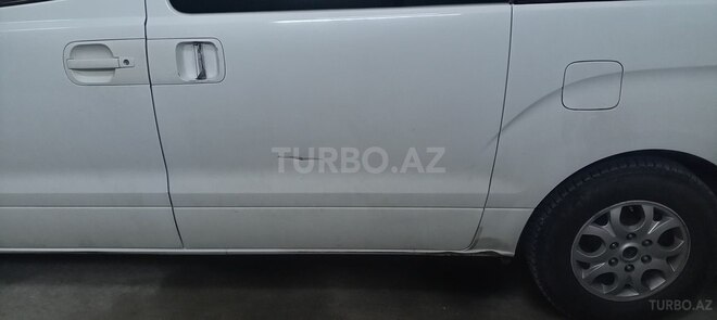 Hyundai H-1 2011, 600,000 km - 2.5 l - Bakı