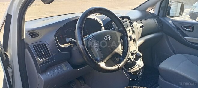 Hyundai H-1 2011, 600,000 km - 2.5 l - Bakı