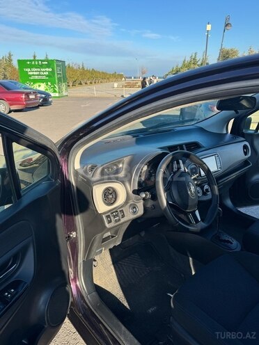Toyota Vitz 2015, 135,000 km - 1.3 л - Bakı