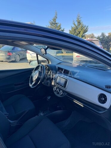 Toyota Vitz 2015, 135,000 km - 1.3 л - Bakı