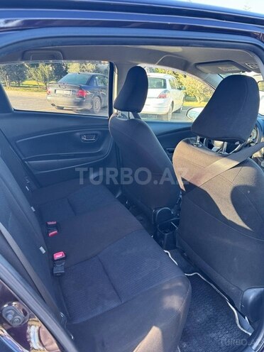 Toyota Vitz 2015, 135,000 km - 1.3 л - Bakı