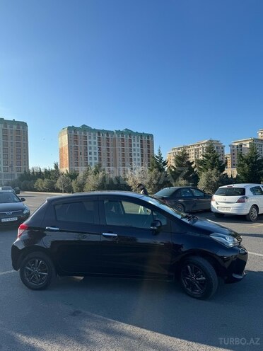 Toyota Vitz 2015, 135,000 km - 1.3 л - Bakı