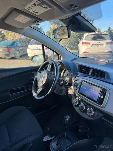 Toyota Vitz 2015, 135,000 km - 1.3 л - Bakı