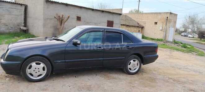 Mercedes E 220 d 2001, 686,899 km - 2.2 л - Bakı