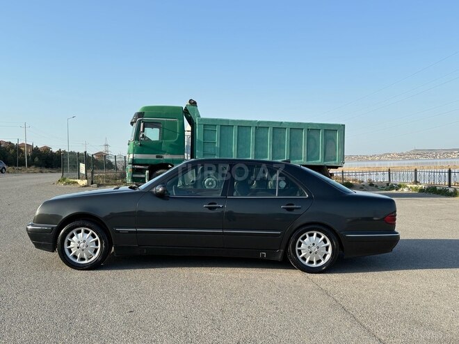 Mercedes E 220 d 2000, 550,000 km - 2.2 л - Bakı
