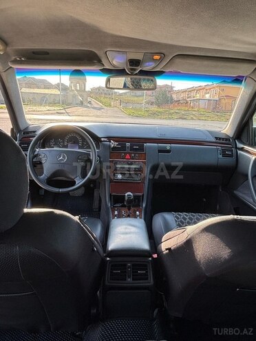 Mercedes E 220 d 2000, 550,000 km - 2.2 л - Bakı