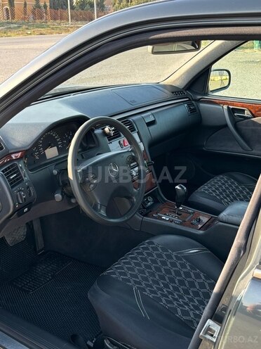 Mercedes E 220 d 2000, 550,000 km - 2.2 л - Bakı