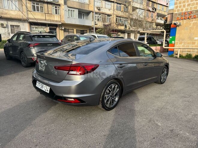 Hyundai Elantra 2018, 66,666 km - 2.0 л - Bakı