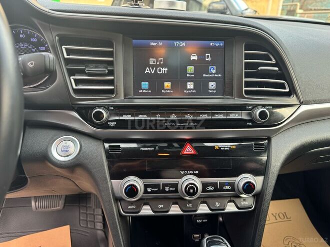 Hyundai Elantra 2018, 66,666 km - 2.0 л - Bakı