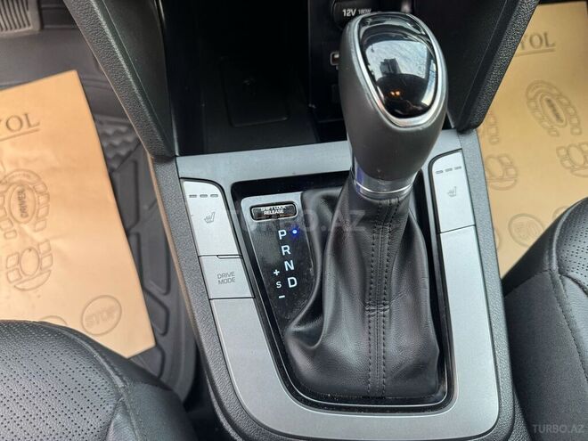 Hyundai Elantra 2018, 66,666 km - 2.0 л - Bakı