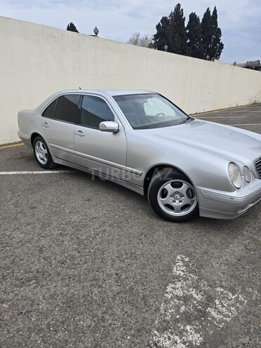 Mercedes E 240 2000, 142,000 km - 2.4 l - Qazax