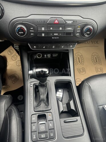 Kia Sorento-13