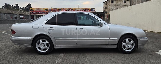 Mercedes E 240 2000, 142,000 km - 2.4 l - Qazax