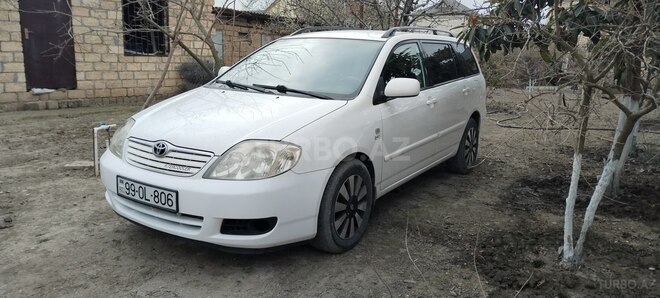 Toyota Corolla 2006, 442,000 km - 1.4 l - Xudat