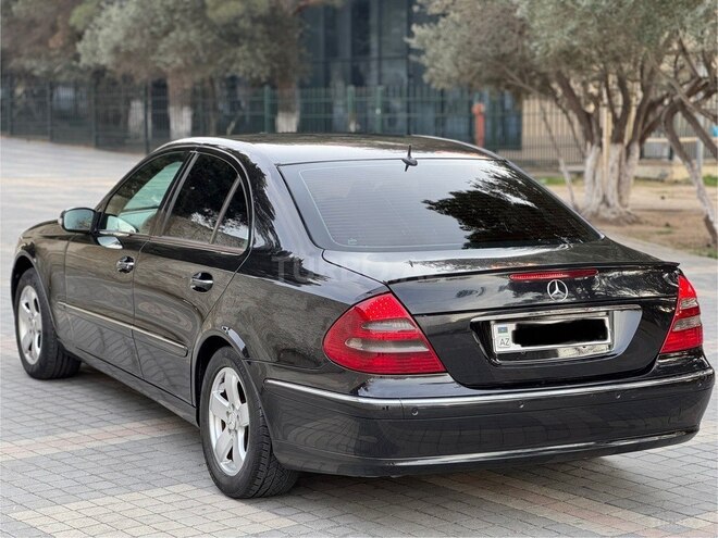 Mercedes E 220 d 2003, 327,000 km - 2.2 l - Bakı