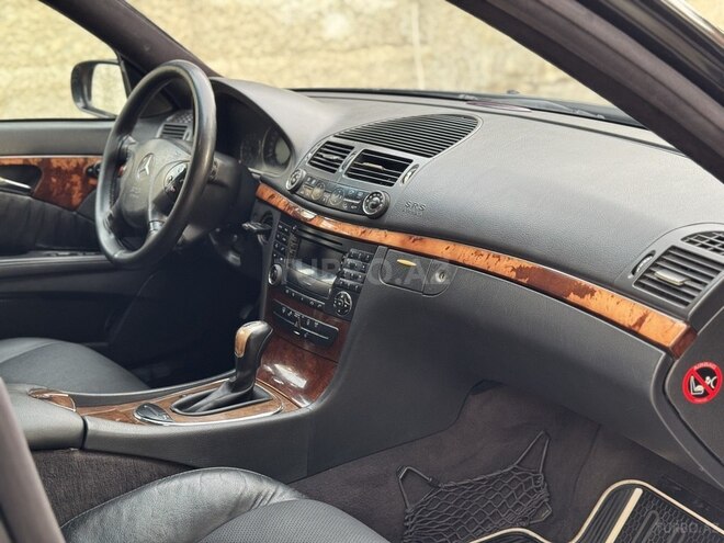 Mercedes E 220 d 2003, 327,000 km - 2.2 l - Bakı