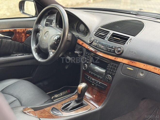 Mercedes E 220 d 2003, 327,000 km - 2.2 l - Bakı