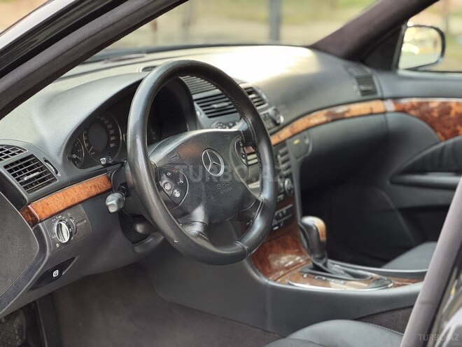 Mercedes E 220 d 2003, 327,000 km - 2.2 l - Bakı