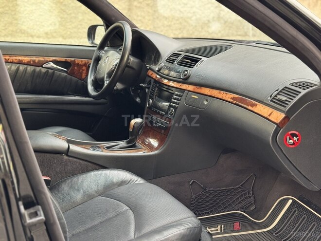 Mercedes E 220 d 2003, 327,000 km - 2.2 l - Bakı
