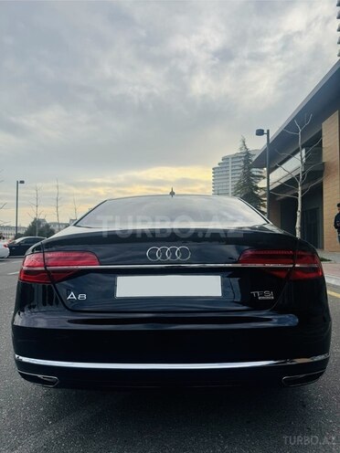 Audi A8 2015, 170,000 km - 4.0 l - Bakı
