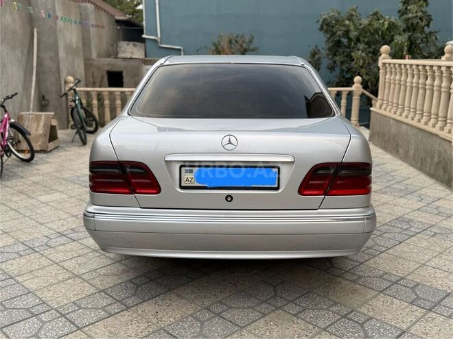 Mercedes E 270 2000, 465,000 km - 2.7 л - Bakı