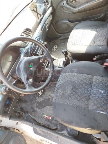 Hyundai Elantra 1995, 200,000 km - 2.0 l - Bakı