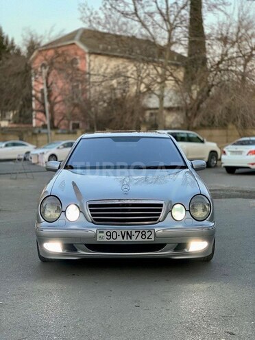 Mercedes E 320 2001, 241,136 km - 3.2 l - Bakı