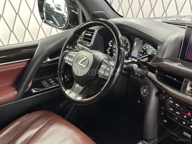 Lexus LX 570-11
