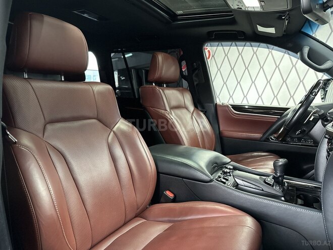 Lexus LX 570-14