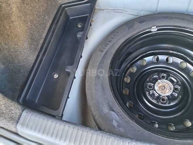 Toyota Corolla 2006, 228,000 km - 1.4 l - Bakı