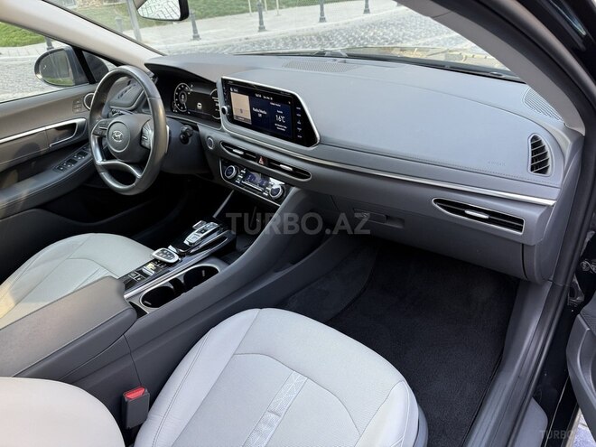 Hyundai Sonata-13