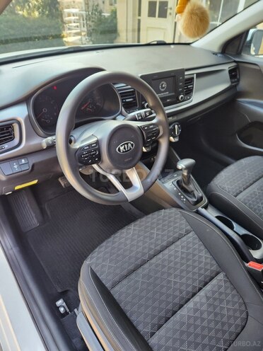 Kia Rio 2019, 124,000 km - 1.6 l - Bakı