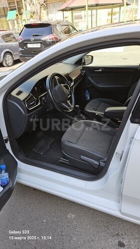 Volkswagen Polo 2021, 60,000 km - 1.6 л - Bakı