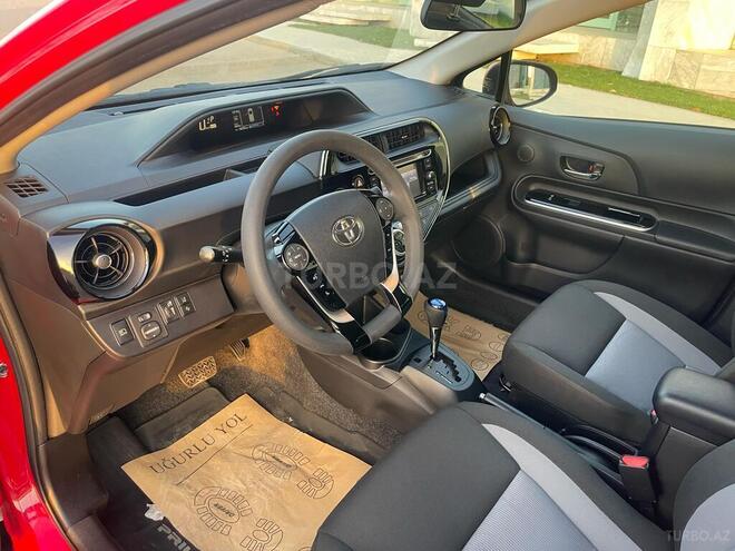 Toyota Prius C 2017, 58,000 km - 1.5 l - Bakı