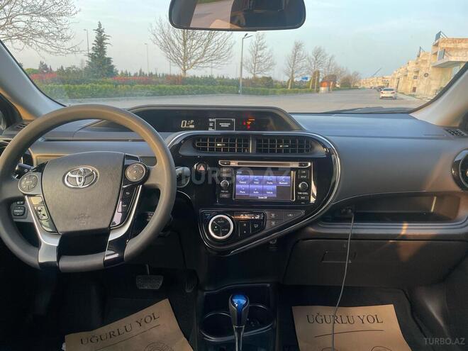 Toyota Prius C 2017, 58,000 km - 1.5 l - Bakı