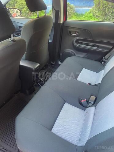 Toyota Prius C 2017, 58,000 km - 1.5 l - Bakı