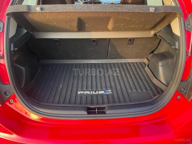 Toyota Prius C 2017, 58,000 km - 1.5 l - Bakı