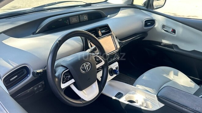 Toyota Prius 2016, 86,000 km - 1.8 l - Bakı