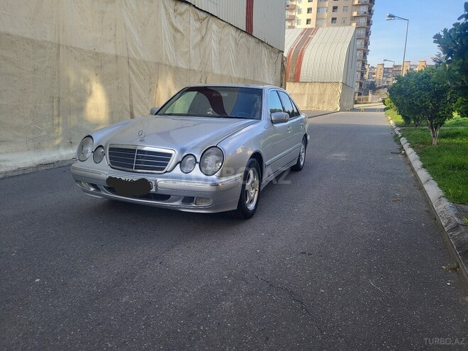 Mercedes E 240 1999, 325,690 km - 2.4 l - Bakı