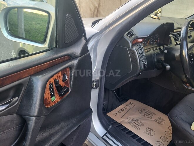Mercedes E 240 1999, 325,690 km - 2.4 l - Bakı