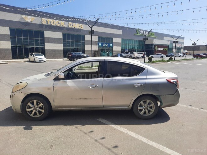 Nissan Sunny 2013, 468,212 km - 1.5 l - Bakı