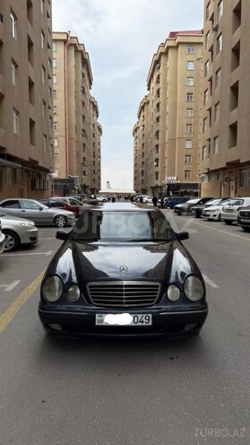 Mercedes E 270 2001, 467,000 km - 2.7 l - Bakı