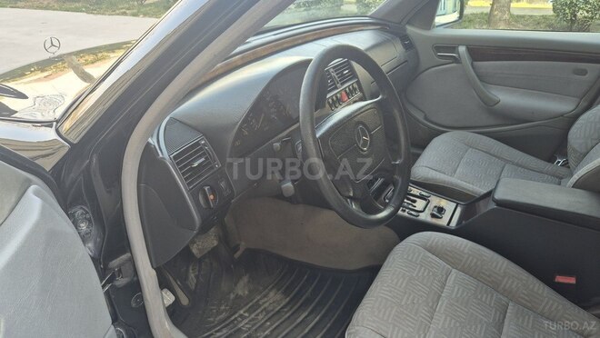 Mercedes C 180 2000, 335,278 km - 1.8 l - Sabirabad